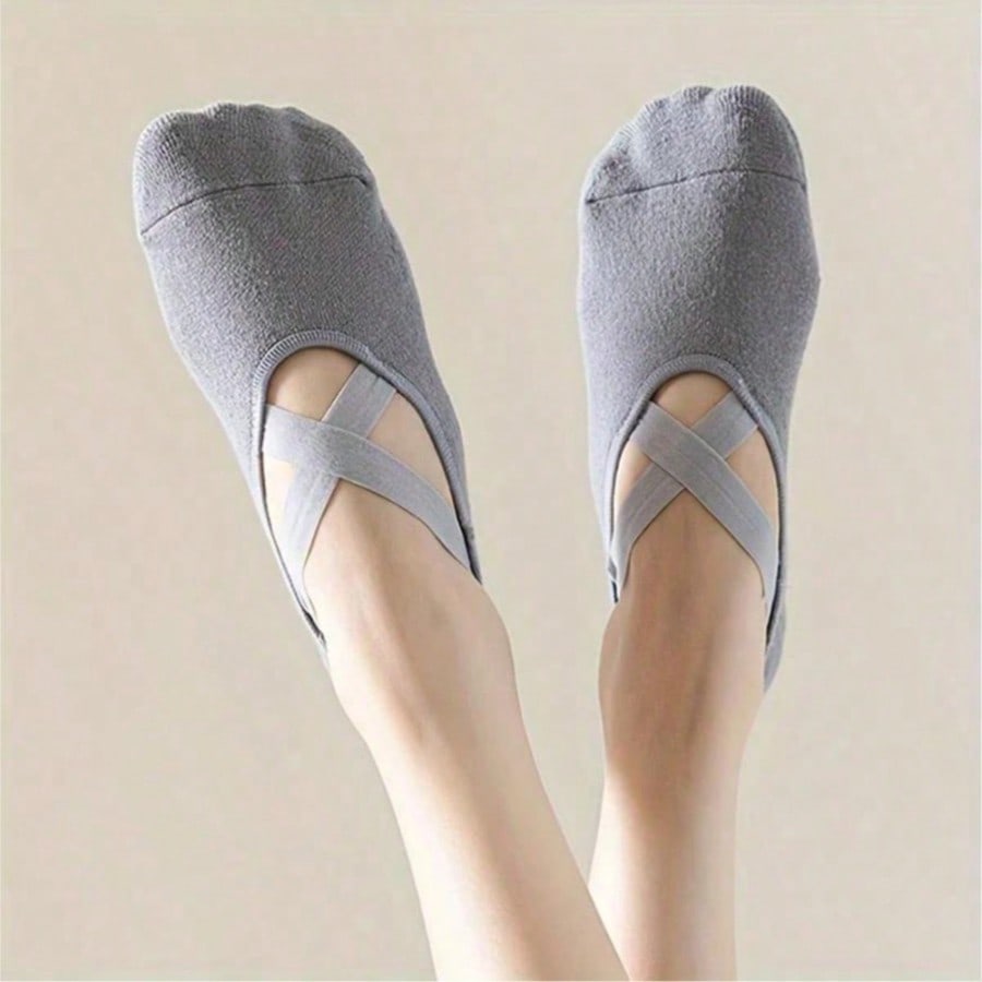Anti-slip silicone sole yoga s - Pilates & Yoga Unleashed International Academy 评论和价格